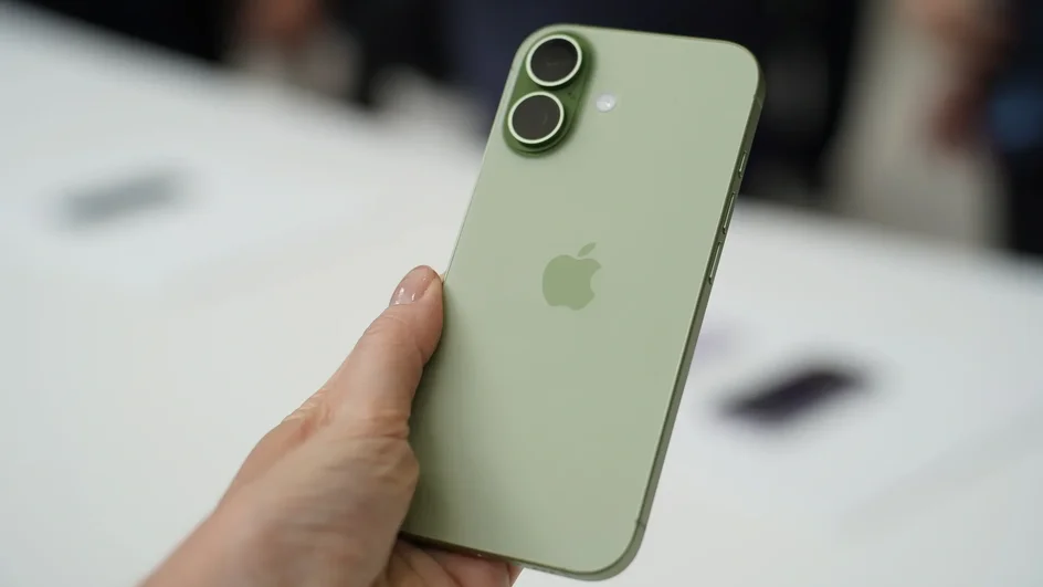 iPhone 17